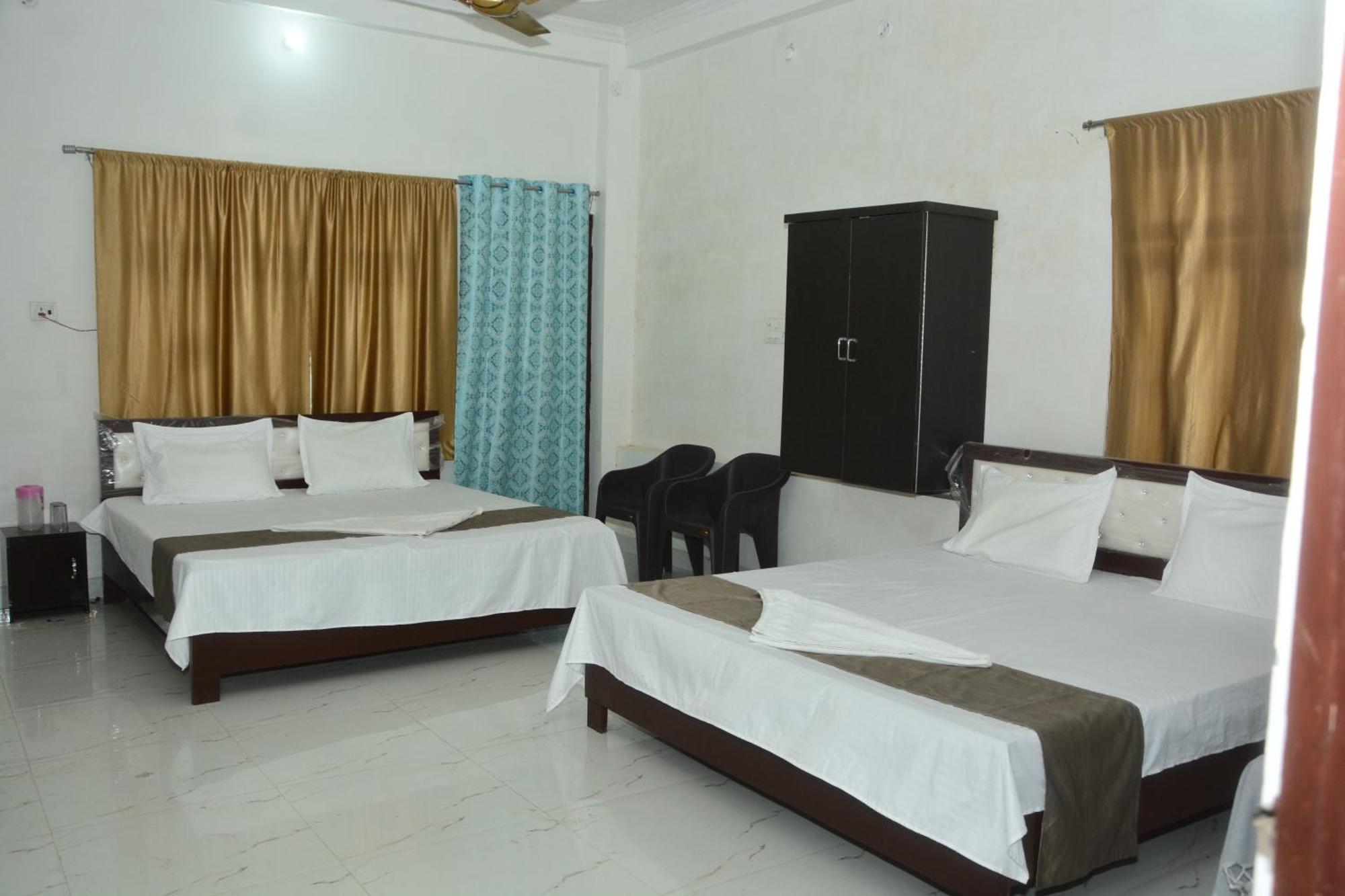 Hotel Chandrasha Villa Ayodhya Dham Ram Mandir 600 Meter Buitenkant foto