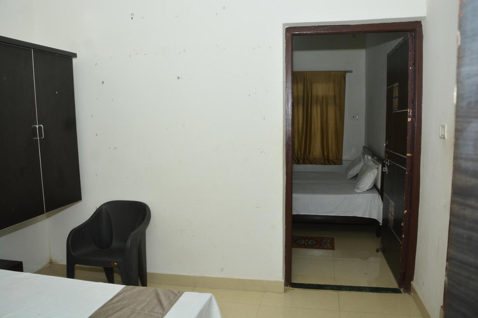 Hotel Chandrasha Villa Ayodhya Dham Ram Mandir 600 Meter Buitenkant foto