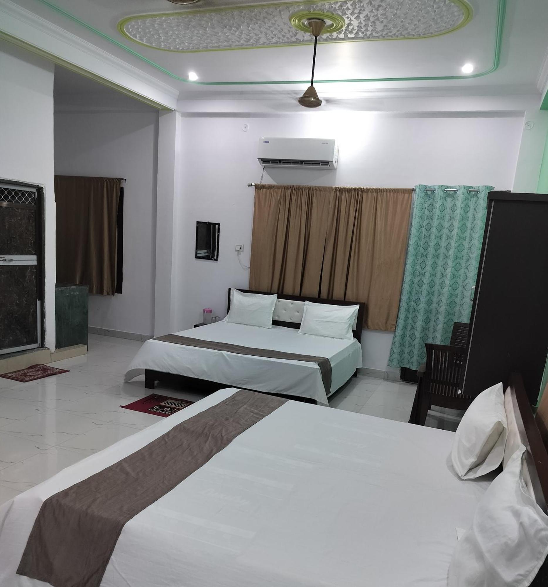 Hotel Chandrasha Villa Ayodhya Dham Ram Mandir 600 Meter Buitenkant foto
